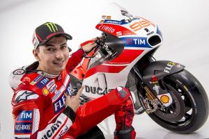 Ducati Salah Perhitungan Keluarkan Iannone Demi Lorenzo
